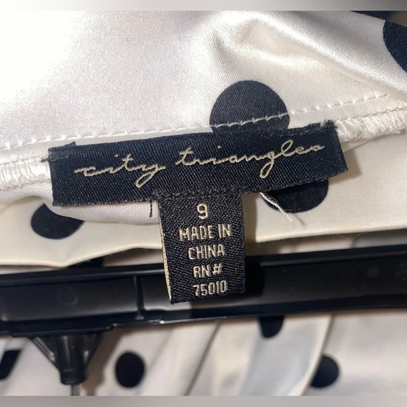 2 Piece My Michelle/ City Triangles - Picture 4 of 5